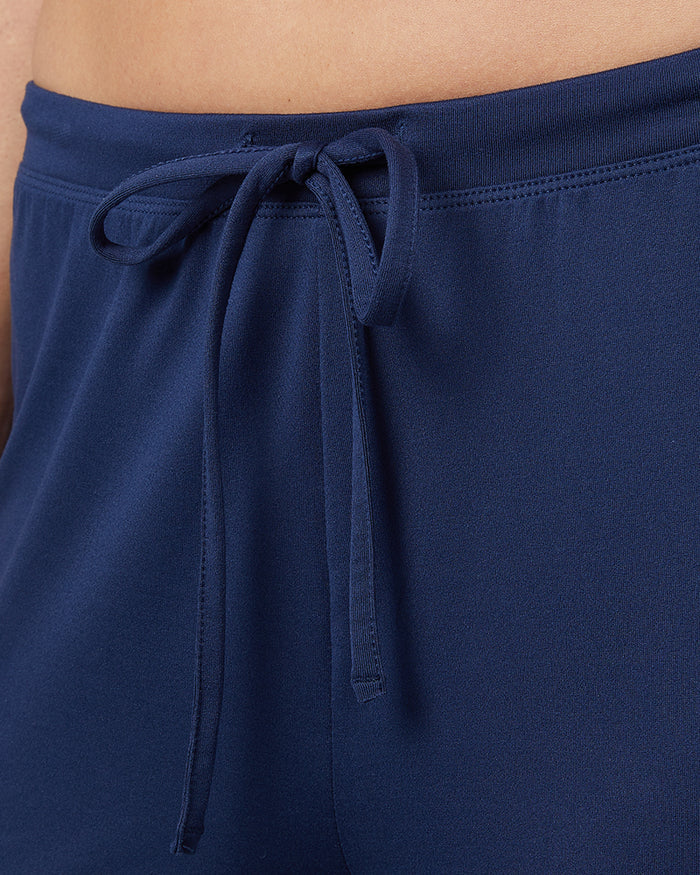 32 Degrees Inky Indigo _ Women's Cool Sleep Pant {model: Evonique is 5'10 and size 6, wearing size S}{bottom}{right} {bottom}{right}