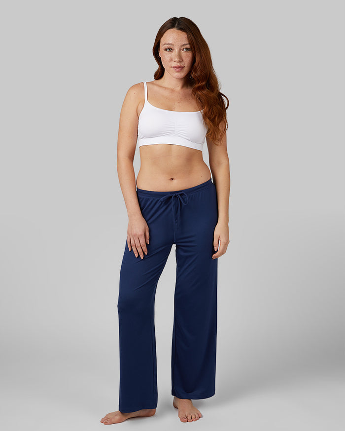 32 Degrees Inky Indigo _ Women's Cool Sleep Pant {model: Evonique is 5'10 and size 6, wearing size S}{bottom}{right} {bottom}{right}