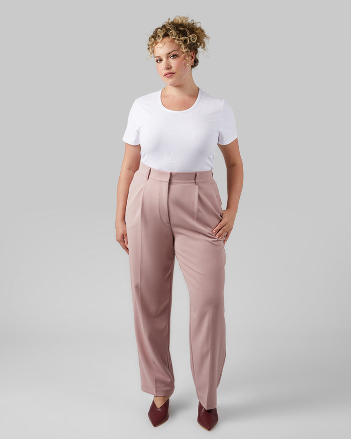 32 Degrees Deauville Mauve _ Women's Relaxed Pleated Pant {model: Allison is 5'9"and size 14 wearing size L}{bottom}{right} {bottom}{right}