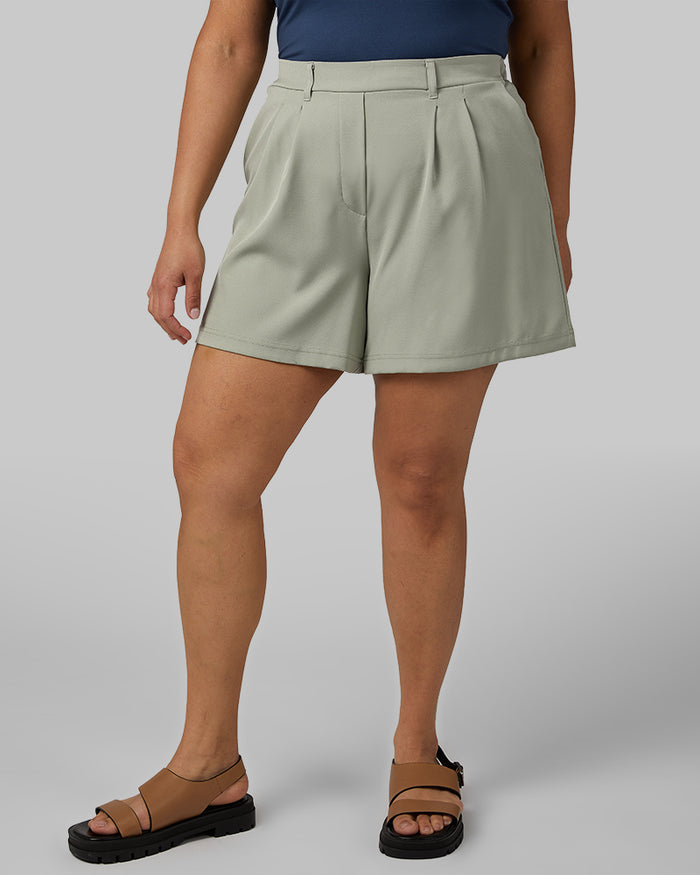 32 Degrees Laurel Green _ Women's Pleated Pull-On short {model: Maria is 5'9"and size 14 wearing size L}{bottom}{right} {bottom}{right}