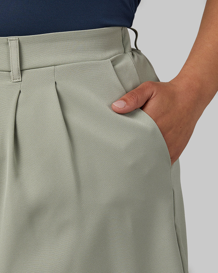 32 Degrees Laurel Green _ Women's Pleated Pull-On short {model: Maria is 5'9"and size 14 wearing size L}{bottom}{right} {bottom}{right}