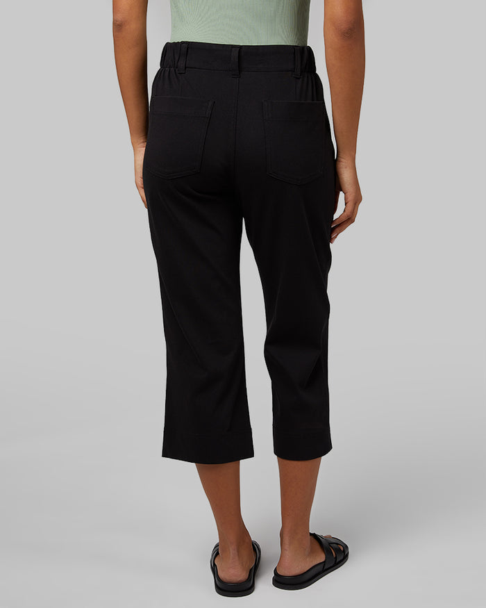 32 Degrees Black _ Women's Mini Knitted Twill Capri {model: Meli is 5'9"and size 4 wearing size S}{bottom}{right} {bottom}{right}