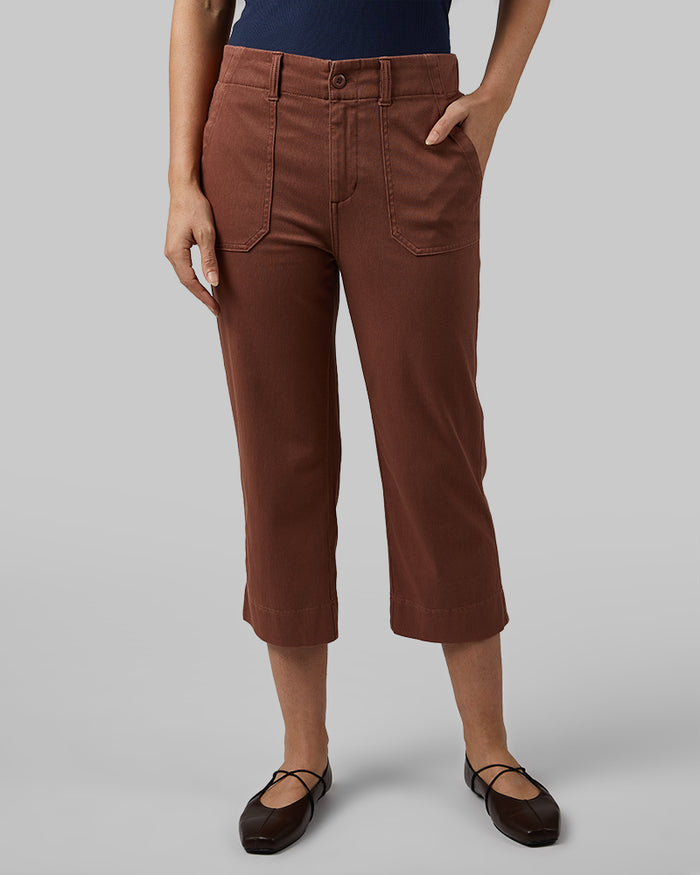 32 Degrees Myristica _ Women's Mini Knitted Twill Capri {model: Rayana is 5'9"and size 4-6 wearing size S}{bottom}{right} {bottom}{right}
