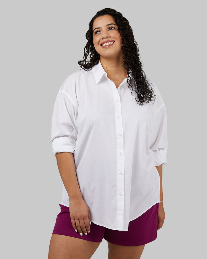32 Degrees White _ Women's Oversized Cotton Long sleeve Button-Up {model: Kimberly is 5'9"and size 14 wearing size L}{bottom}{right} {bottom}{right}