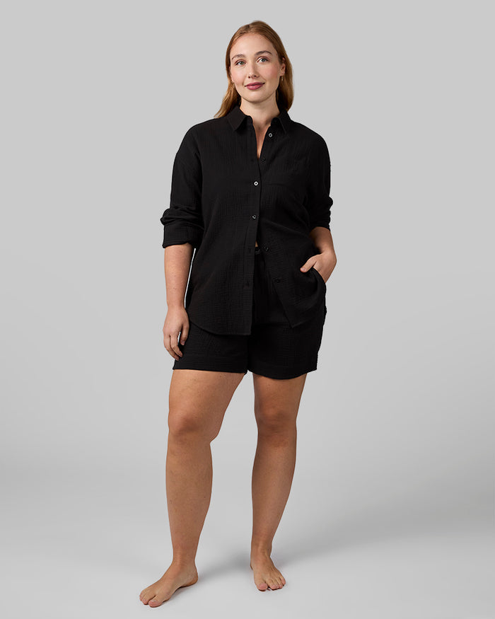 32 Degrees Black _ Women's Soft Gauze Short {model: Madeline is 5'10"and size 12 wearing size L}{bottom}{right} {bottom}{right}
