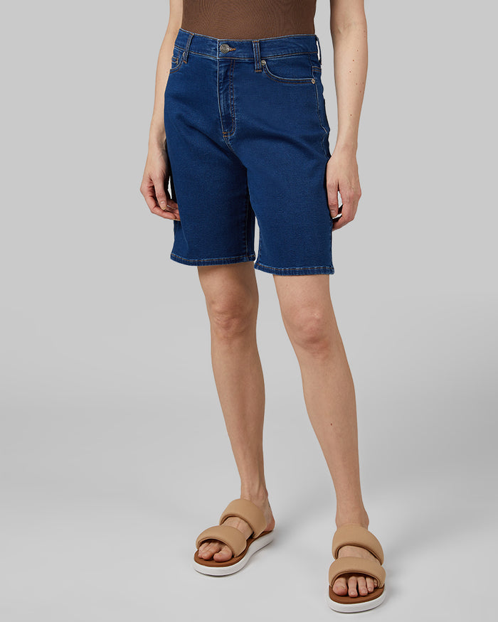32 Degrees Indigo Wash _ Women's stretch Comfort Jean Bermuda short  {model: Rachel is 5'9"and size S wearing size 4}{bottom}{right} {bottom}{right}