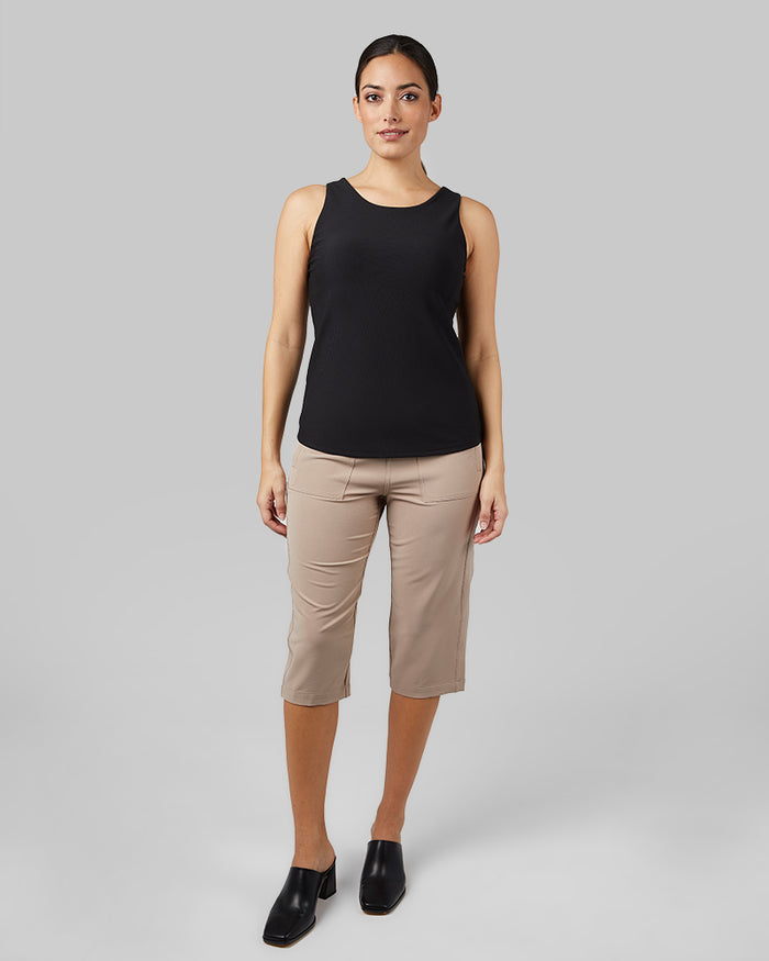 32 Degrees Mocha Meringue _ Women's stretch Woven Capri {model: Samaria is 5'7.5"and size 4, wearing size S}{bottom}{right} {bottom}{right}