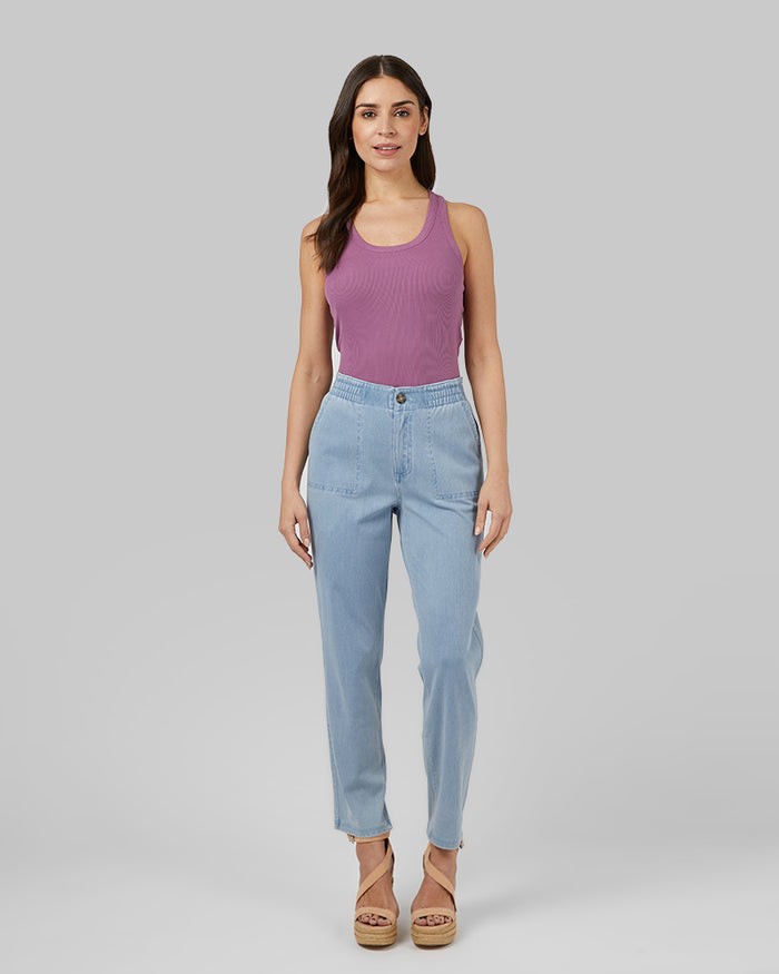 32 Degrees Light Blue _ Women's  “sweatpant” Ankle Jean {model: Bruna is 5'8"and size 4 wearing size S}{bottom}{right} {bottom}{right}