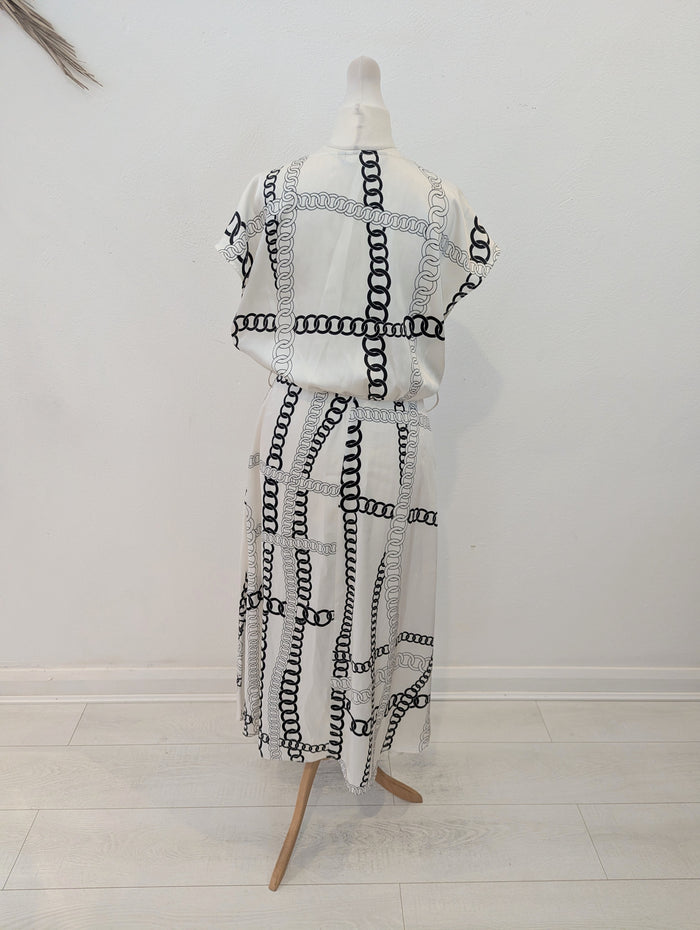 Zara white chain print dress M